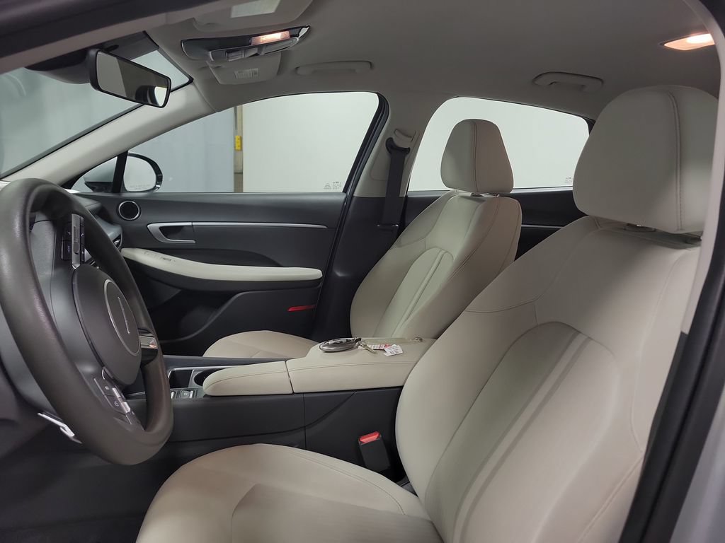 Used 2025 Hyundai Sonata SEL FWD image 16