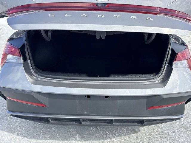 Used 2024 Hyundai Elantra SEL FWD image 23