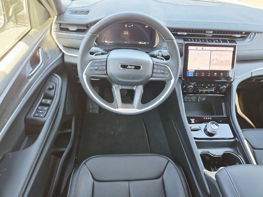 New 2025 Jeep Grand Cherokee L Limited w/ Luxury Tech Group II AWD/4WD image 13