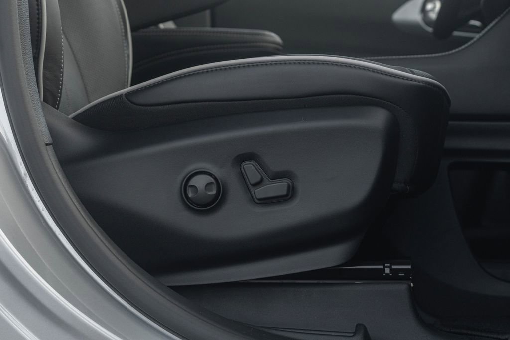 New 2026 Chrysler Pacifica Limited w/ S Appearance Package image 56