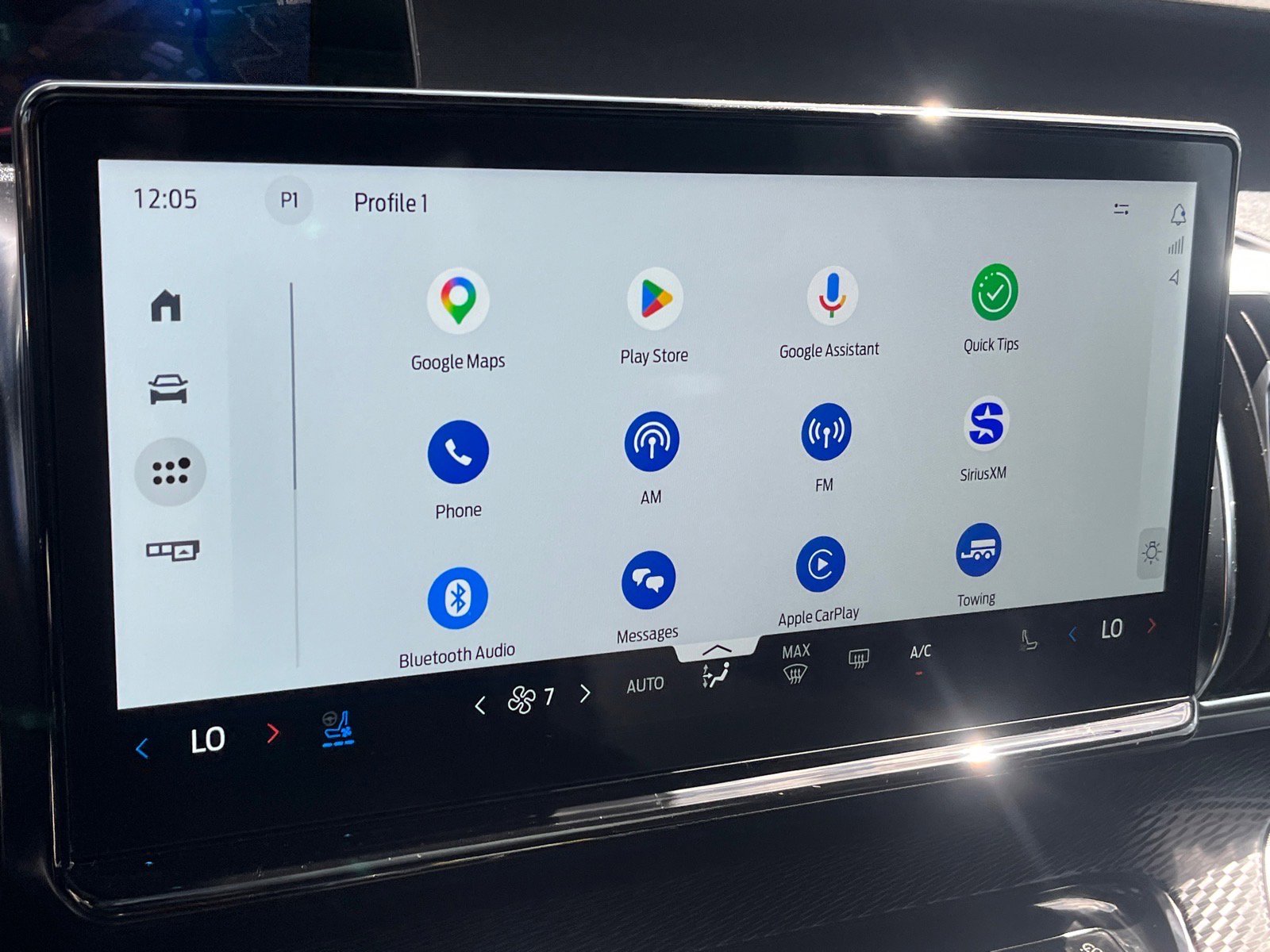 Certified 2025 Ford Expedition Platinum w/ Stealth Appearance Package image 11