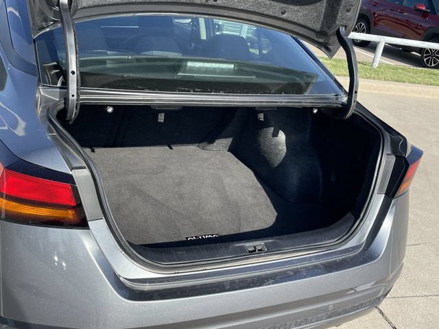 Used 2025 Nissan Altima 2.5 SV FWD image 27