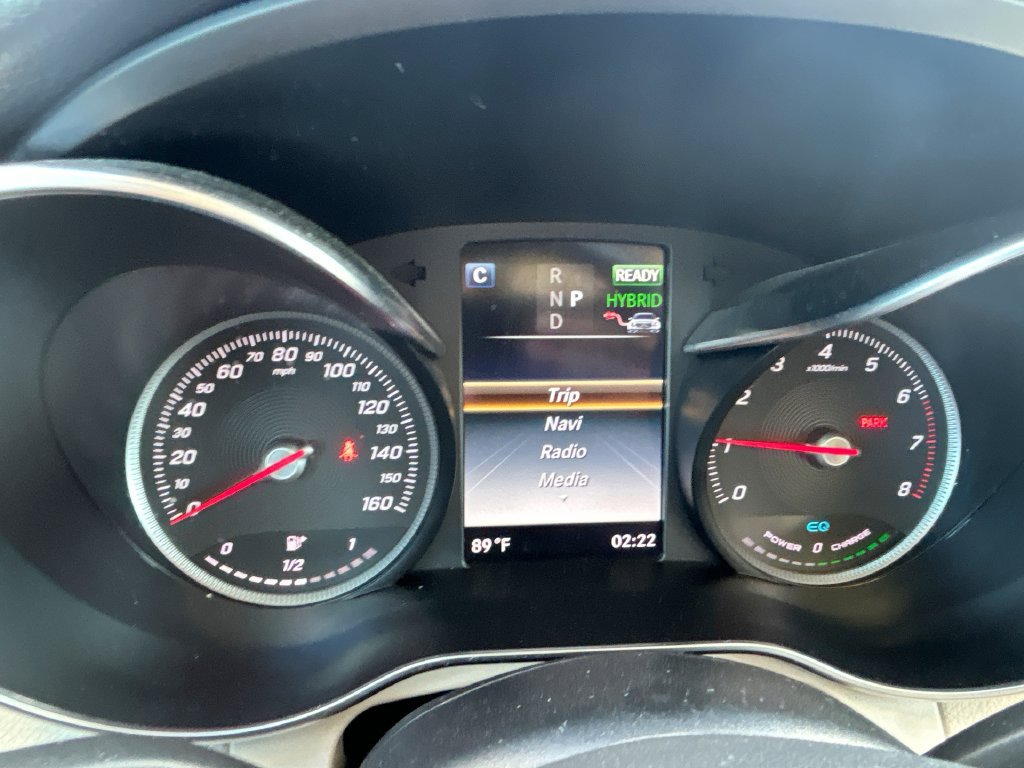 Used 2019 Mercedes-Benz GLC 350e 4MATIC image 24