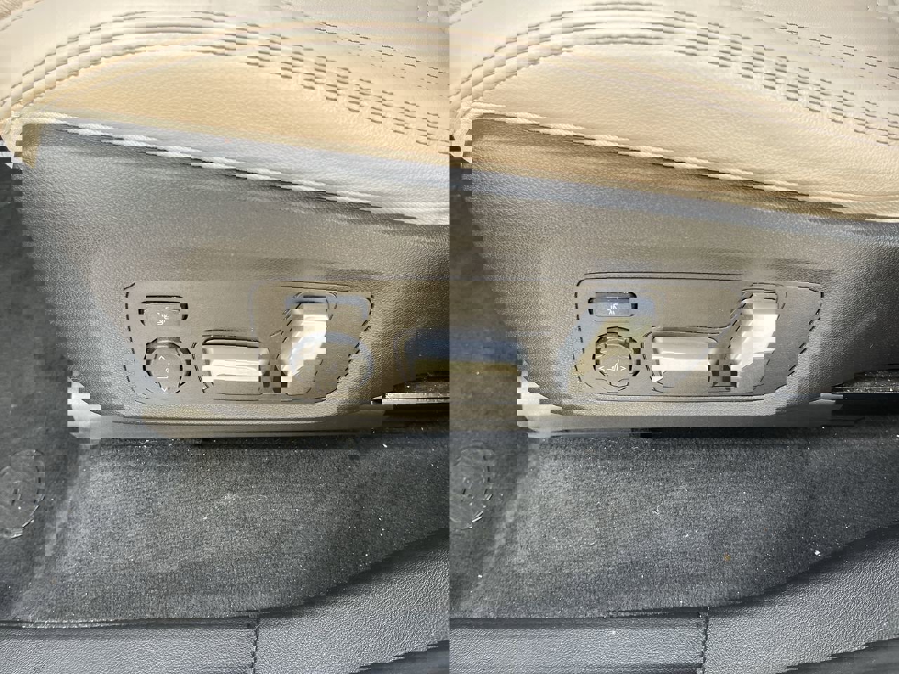 Used 2021 BMW X3 xDrive30e w/ Executive Package image 15