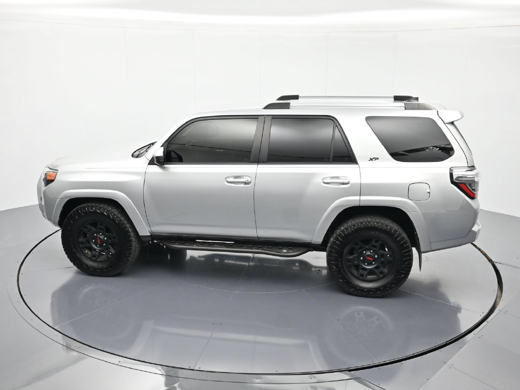 Used 2023 Toyota 4Runner SR5 AWD/4WD image 34