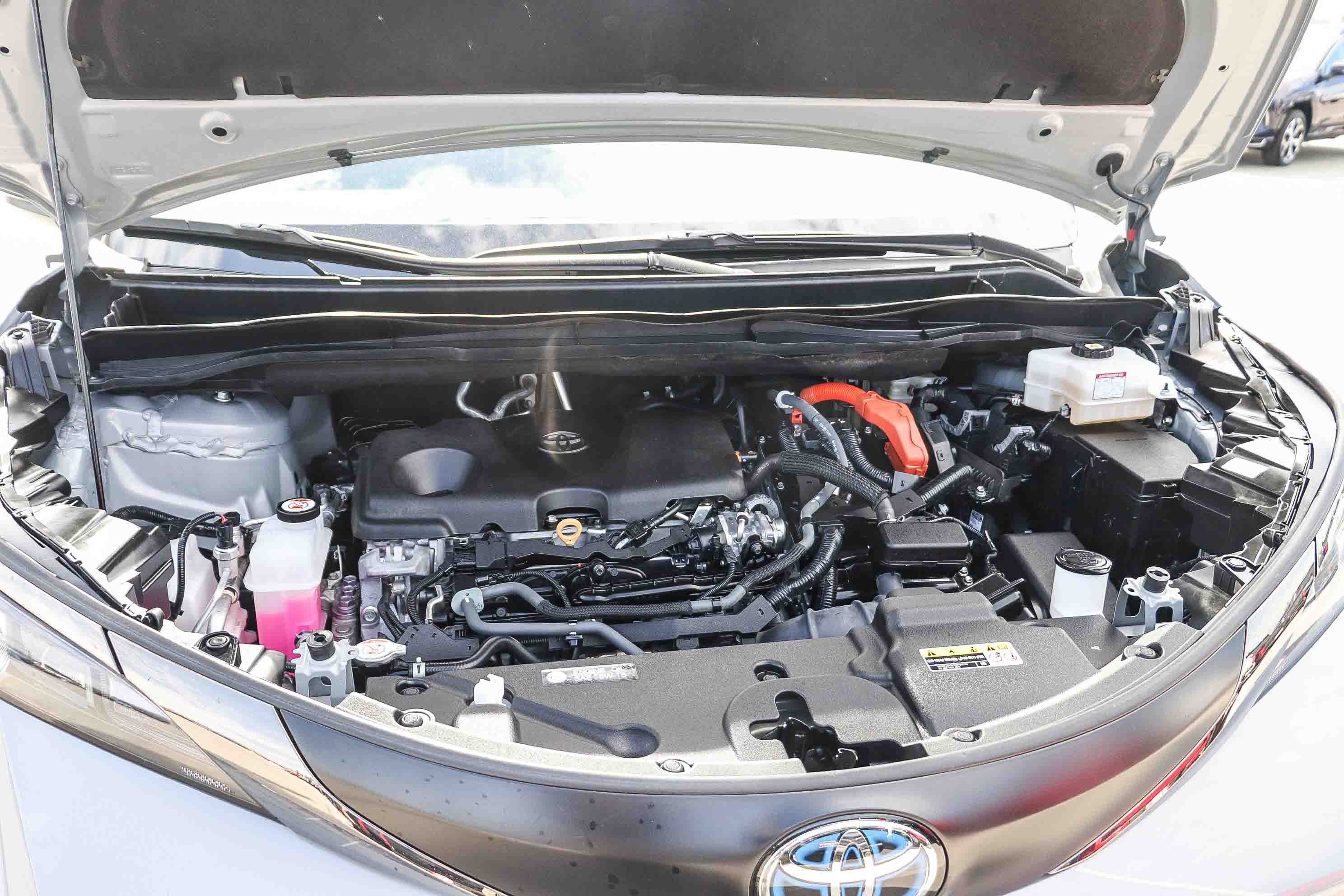 Certified 2024 Toyota Sienna XLE Woodland Edition AWD/4WD image 29