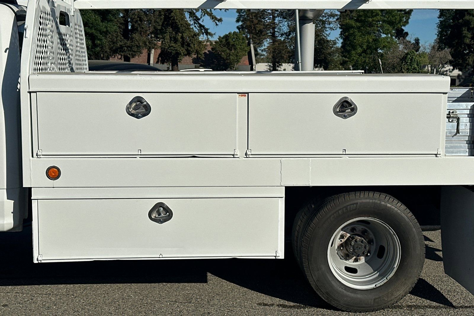 Used 2020 Ford F350 XL w/ Power Equipment Group image 19