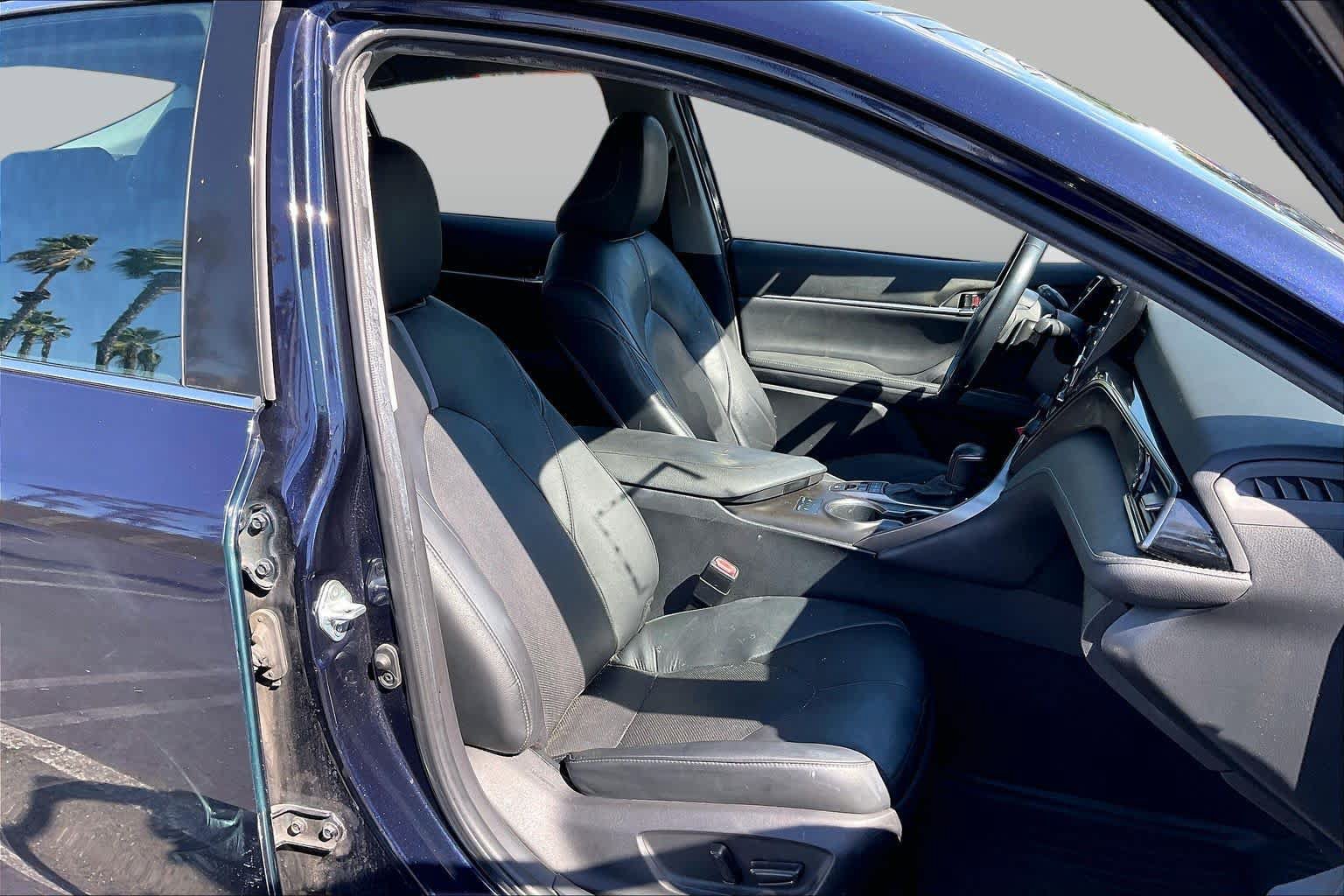 Used 2021 Toyota Camry XSE FWD image 8