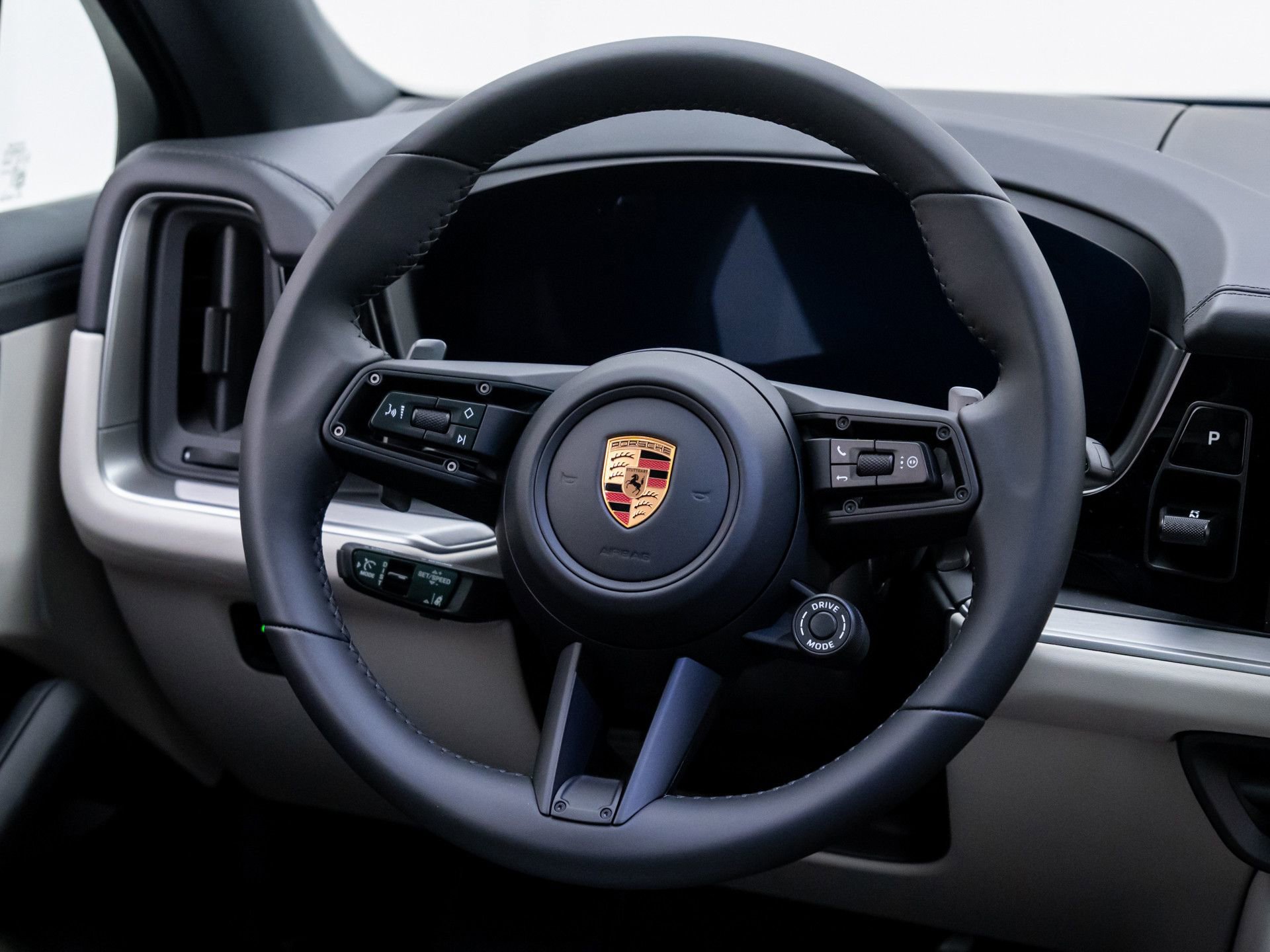 New 2026 Porsche Cayenne Coupe AWD/4WD image 12