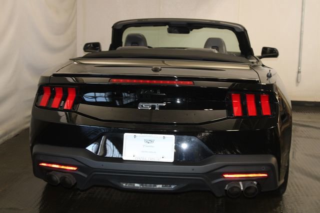 Used 2025 Ford Mustang GT Premium image 9