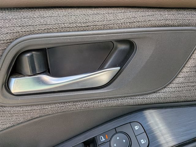 Used 2021 Nissan Rogue SV AWD/4WD image 12