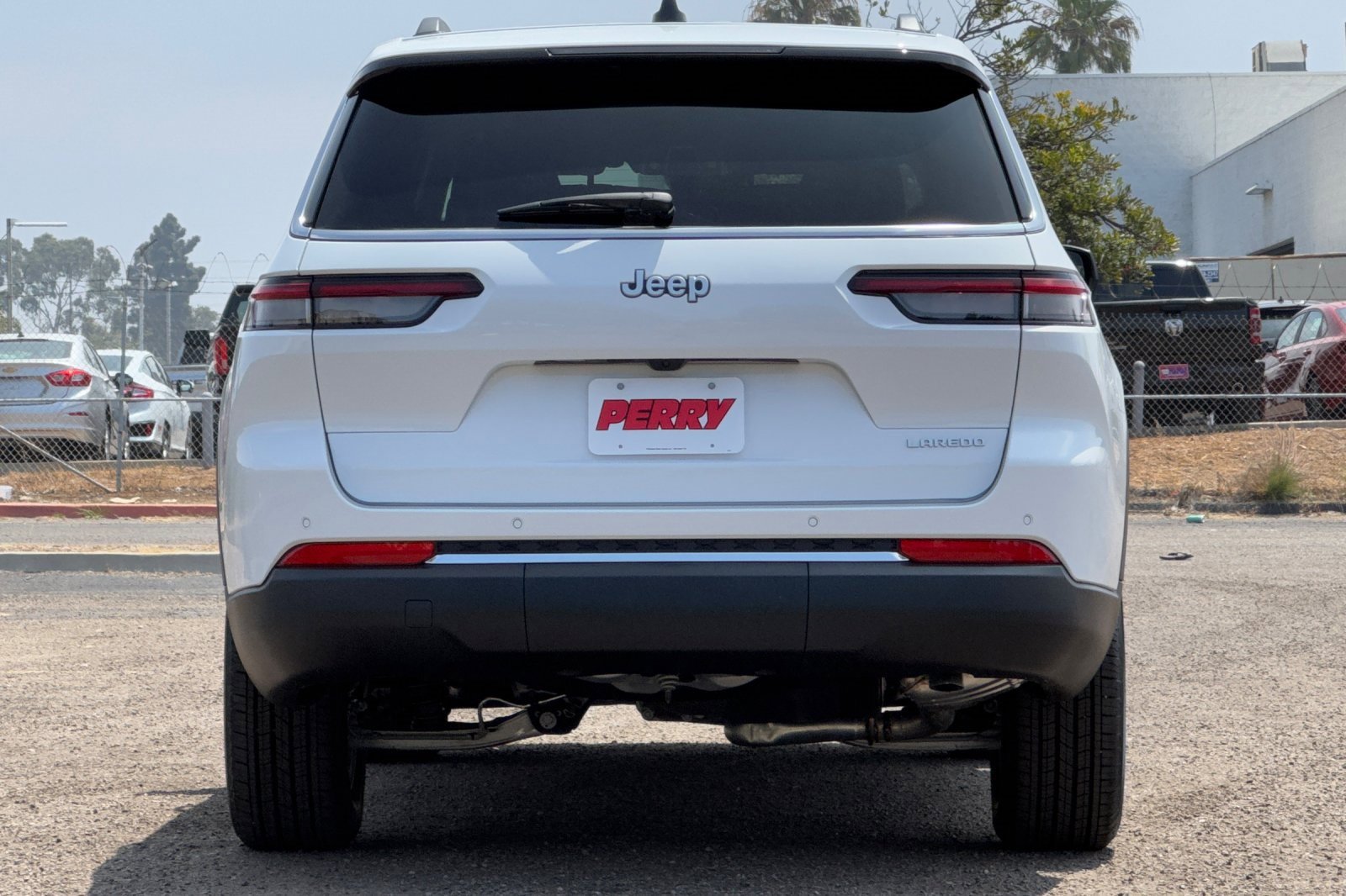 New 2025 Jeep Grand Cherokee L Laredo image 5