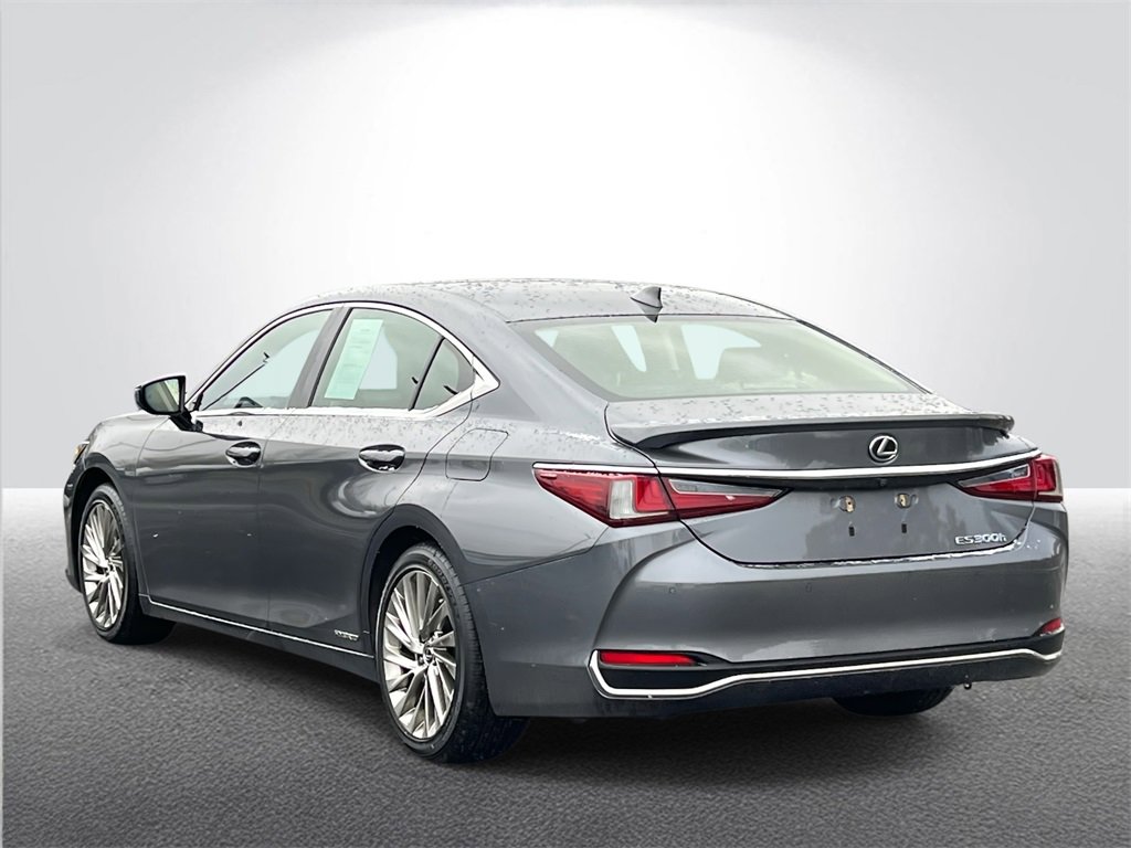 Used 2019 Lexus ES 300h w/ Luxury Package image 4