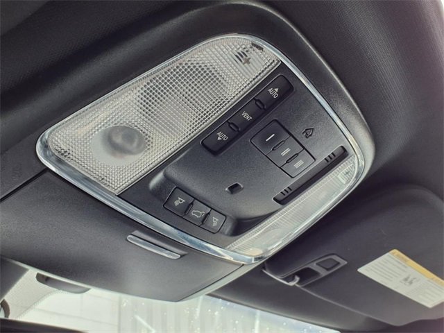 Used 2019 Jeep Grand Cherokee Limited image 18