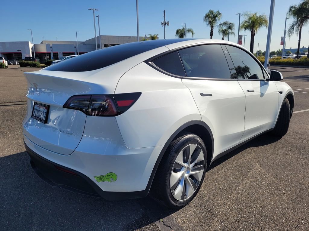 Used 2023 Tesla Model Y Long Range AWD/4WD image 4