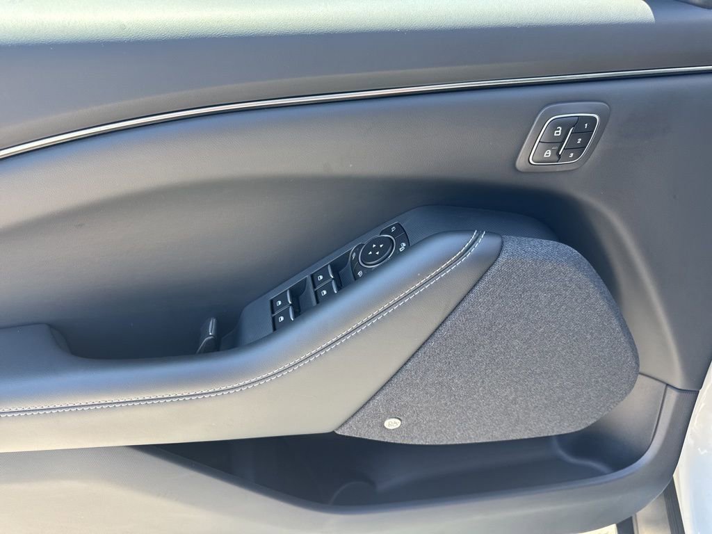 Used 2023 Ford Mustang Mach-E Premium AWD/4WD image 26