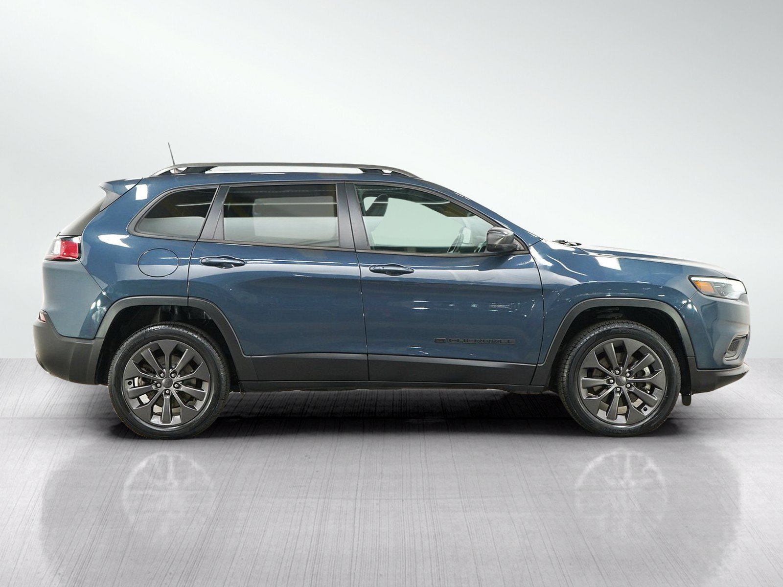 Used 2021 Jeep Cherokee Latitude Lux 80th Anniv w/ Quick Order Package 26U 80TH AWD/4WD image 6
