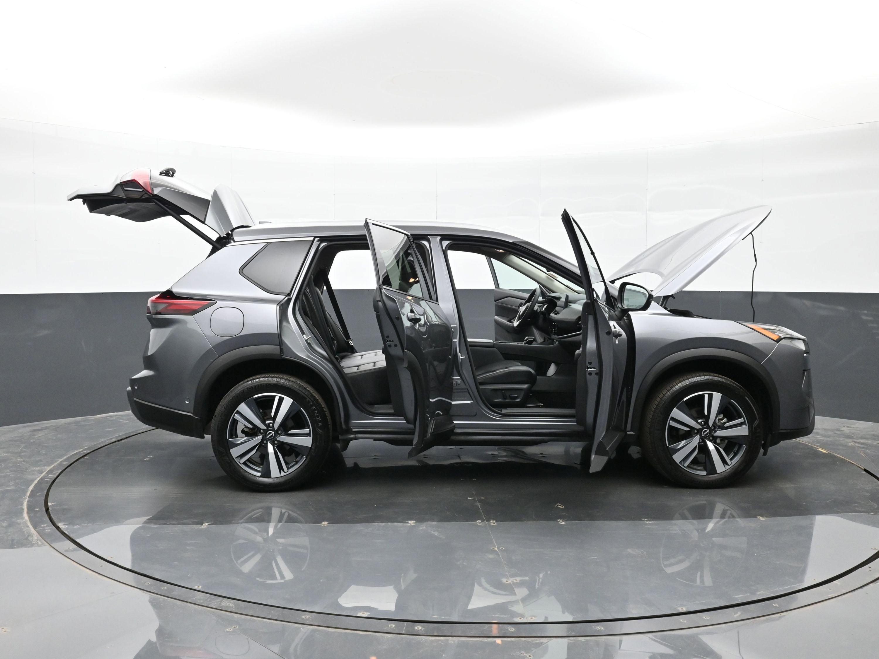 Used 2024 Nissan Rogue SL image 46