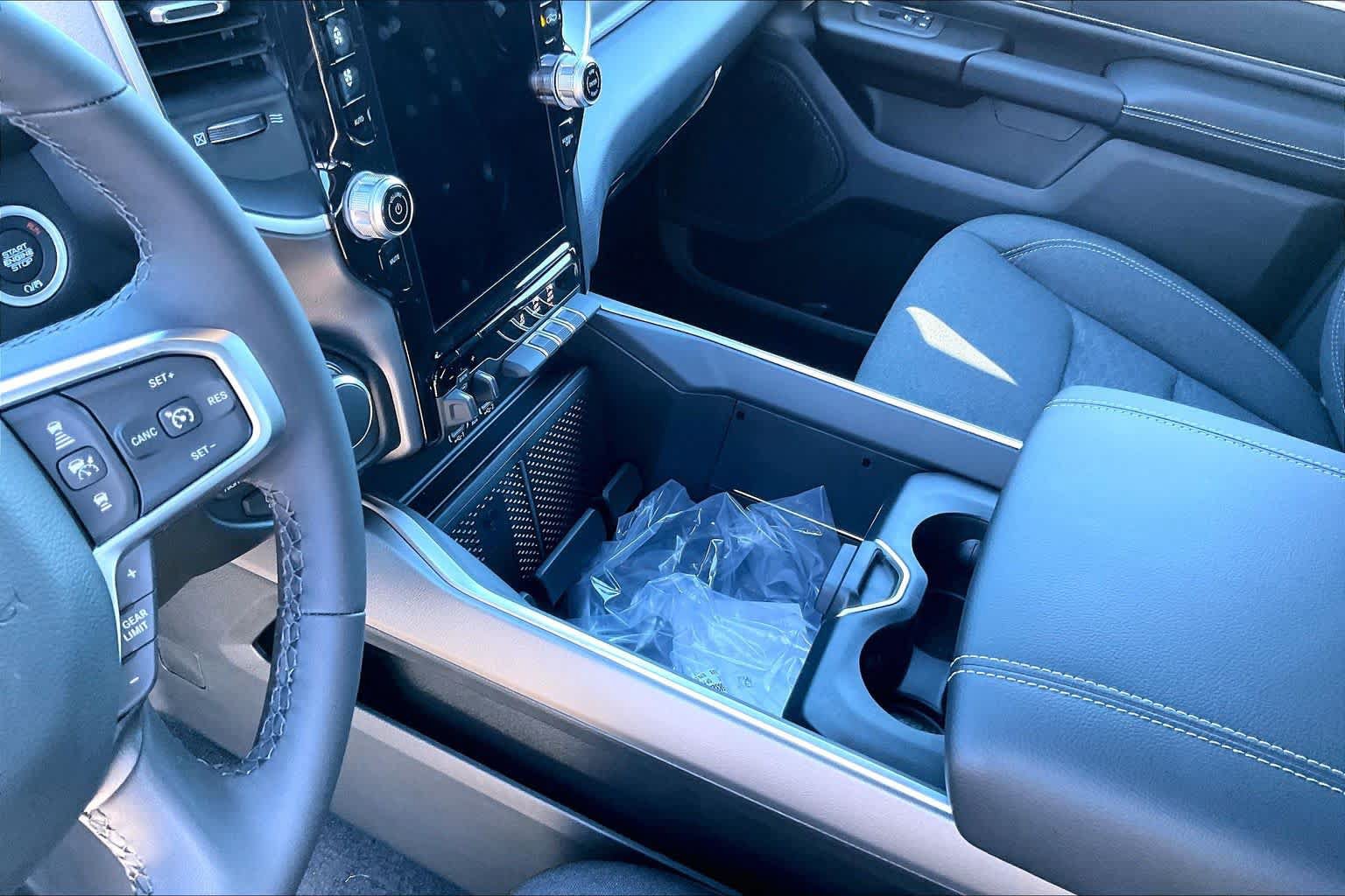New 2027 RAM 1500 Big Horn AWD/4WD image 7