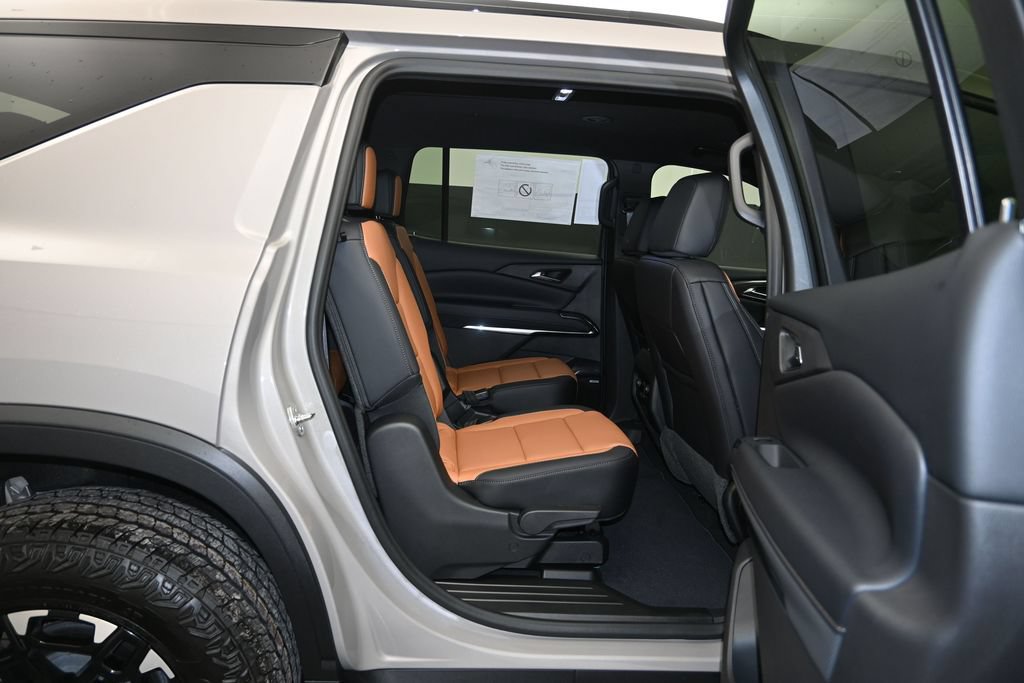 New 2027 Chevrolet Traverse Z71 w/ Enhanced Driving Package AWD/4WD image 28