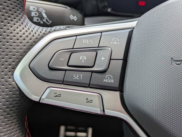 New 2026 Volkswagen GTI SE FWD image 25