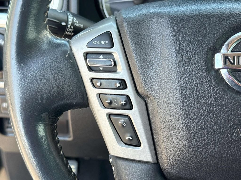 Used 2016 Nissan Titan PRO-4X w/ Pro-4x Convenience Package AWD/4WD image 22