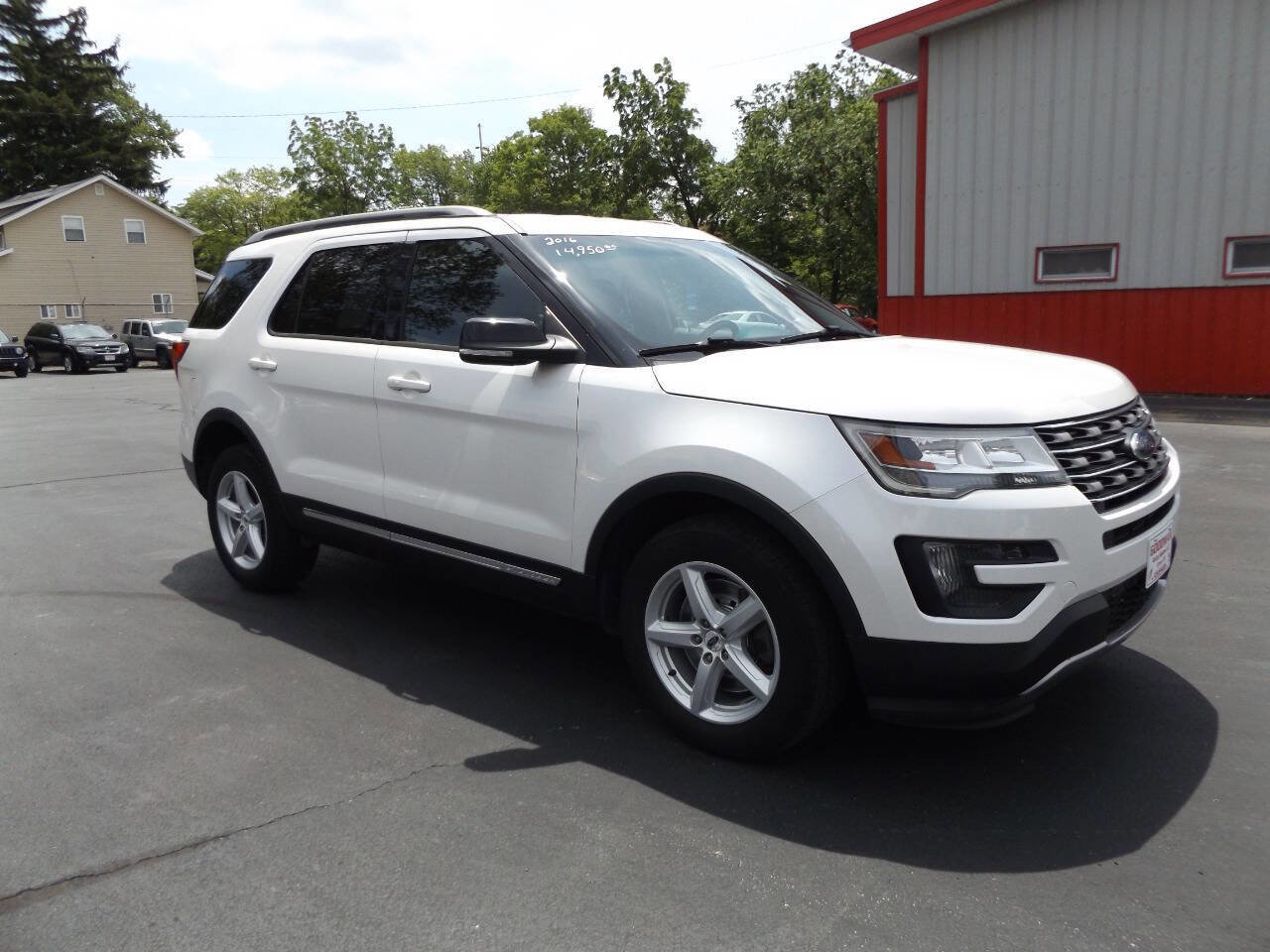 Used 2016 Ford Explorer XLT image 5