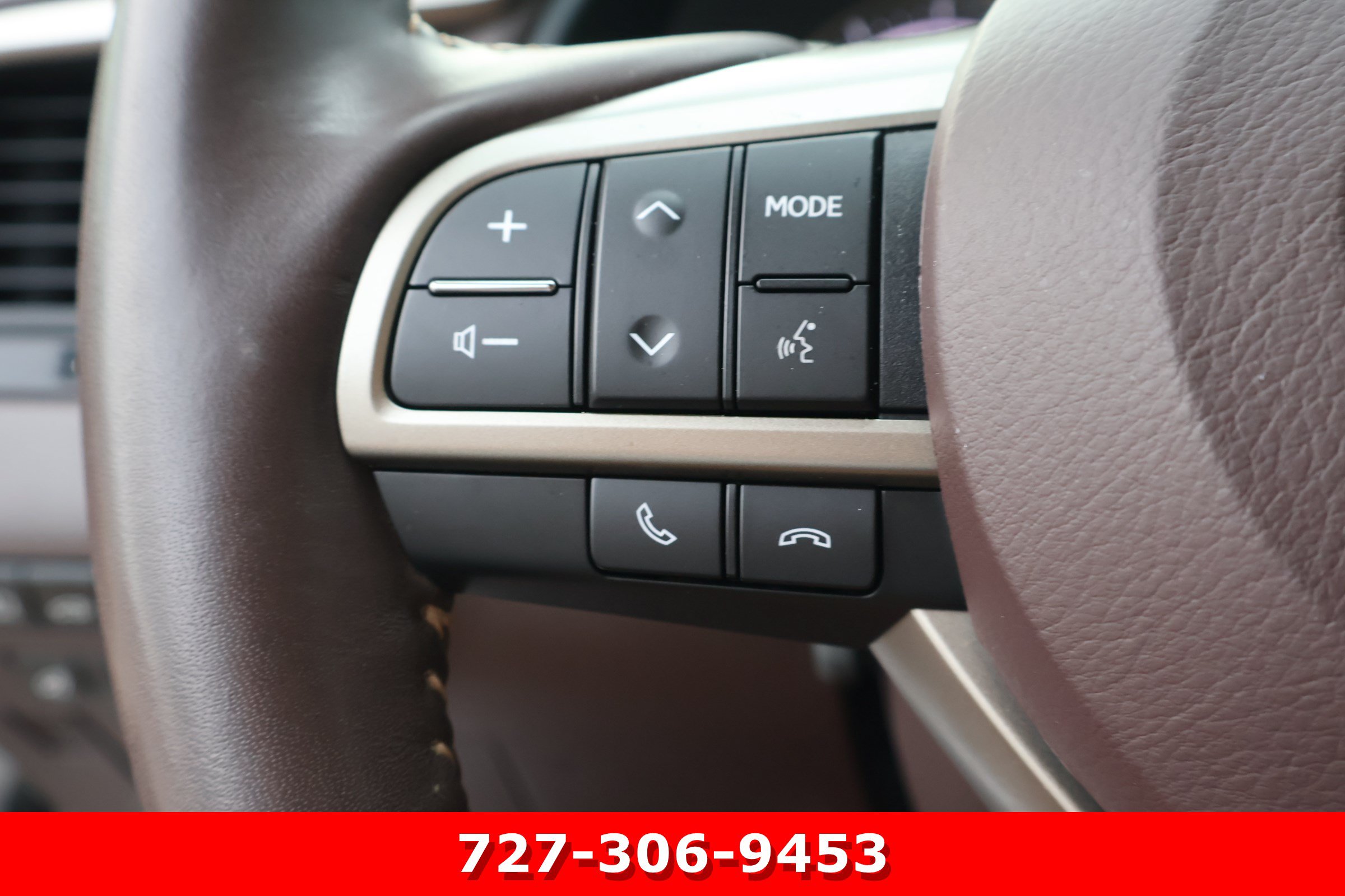 Used 2020 Lexus RX 450h AWD w/ Premium Package image 27