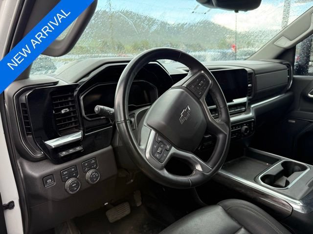 Used 2025 Chevrolet Silverado 3500 LTZ w/ LTZ Plus Package AWD/4WD image 11