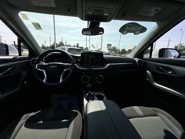 Certified 2024 Chevrolet Blazer LT w/ Convenience Package FWD image 21