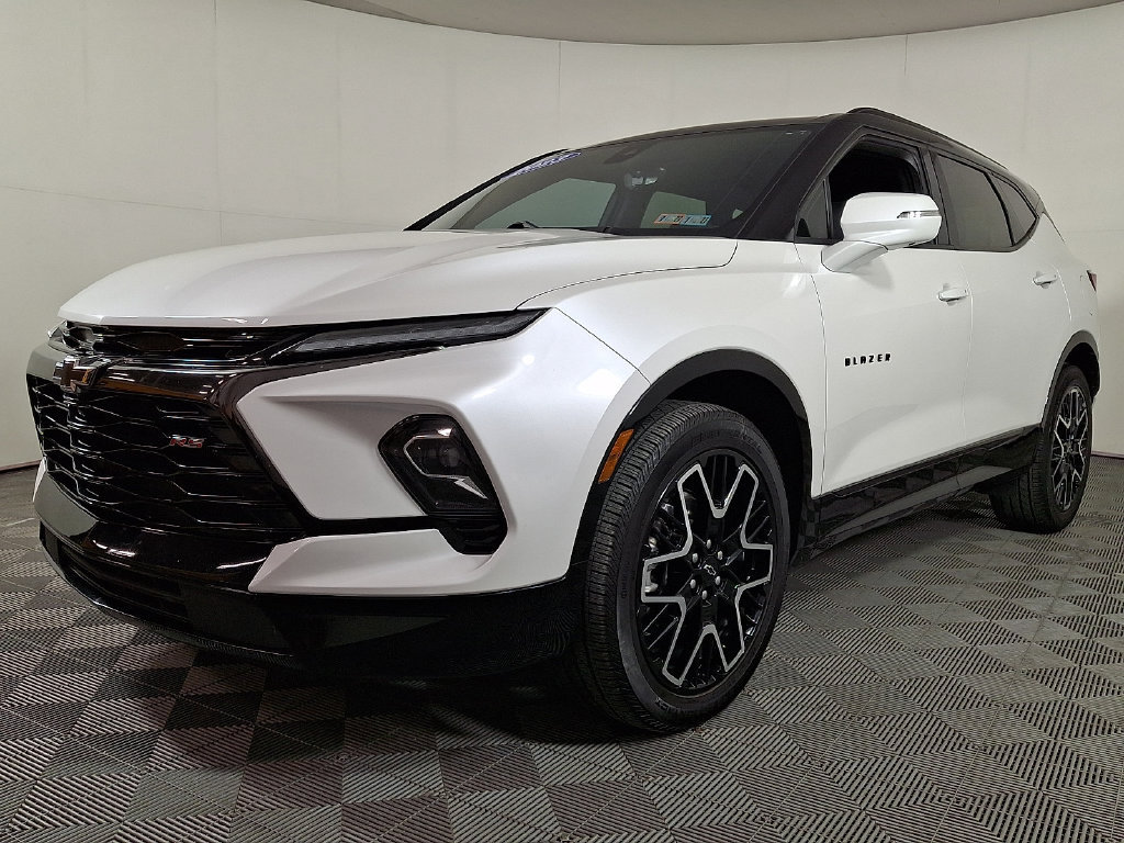 Used 2023 Chevrolet Blazer RS w/ Driver Confidence II Package FWD image 6