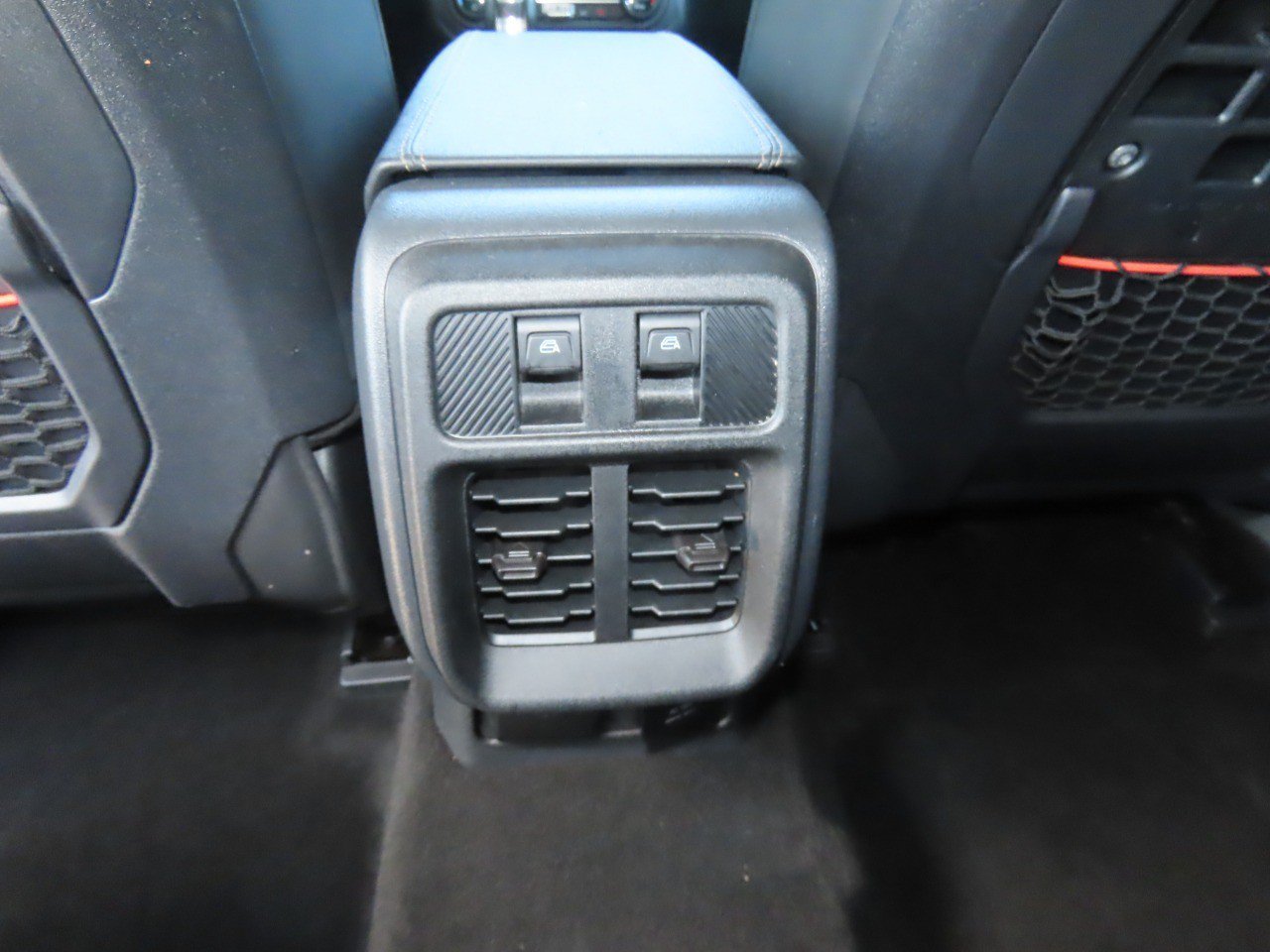 Used 2025 Ford Bronco Raptor AWD/4WD image 20