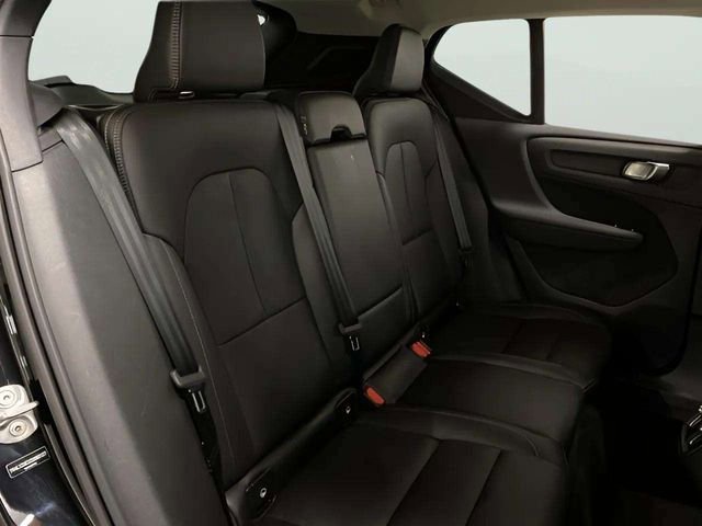 Used 2025 Volvo XC40 B5 Plus image 74