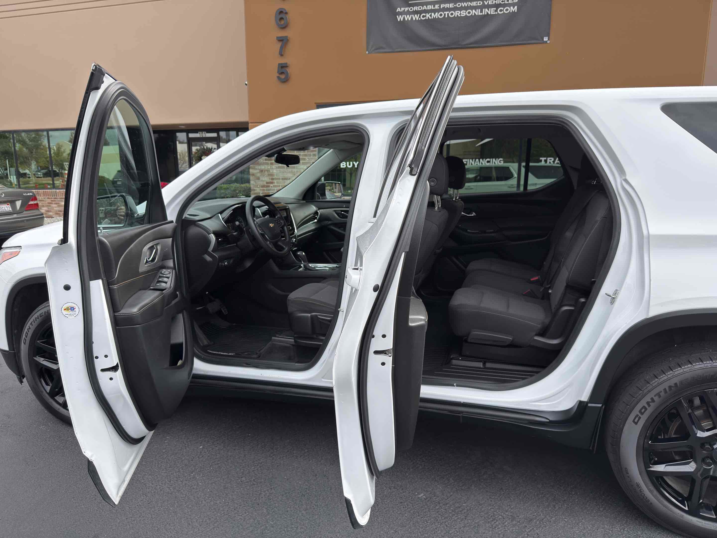 Used 2020 Chevrolet Traverse LS image 19