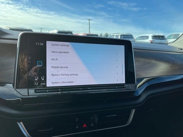 Used 2025 Volkswagen Atlas SE image 43