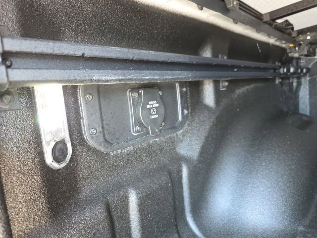 Used 2025 RAM 1500 Laramie w/ Advanced Safety Group II AWD/4WD image 10