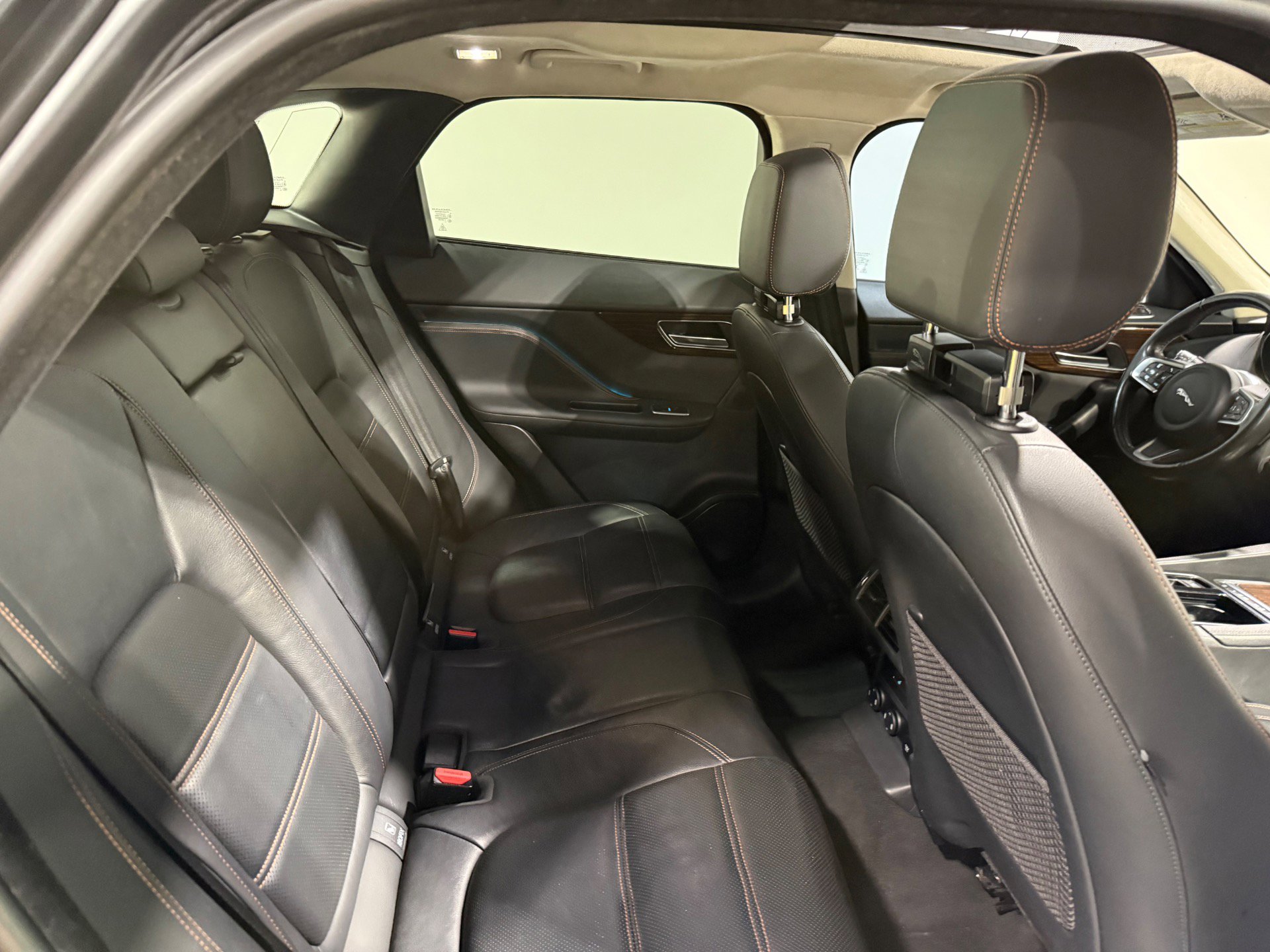 Used 2020 Jaguar F-PACE Prestige AWD/4WD image 41