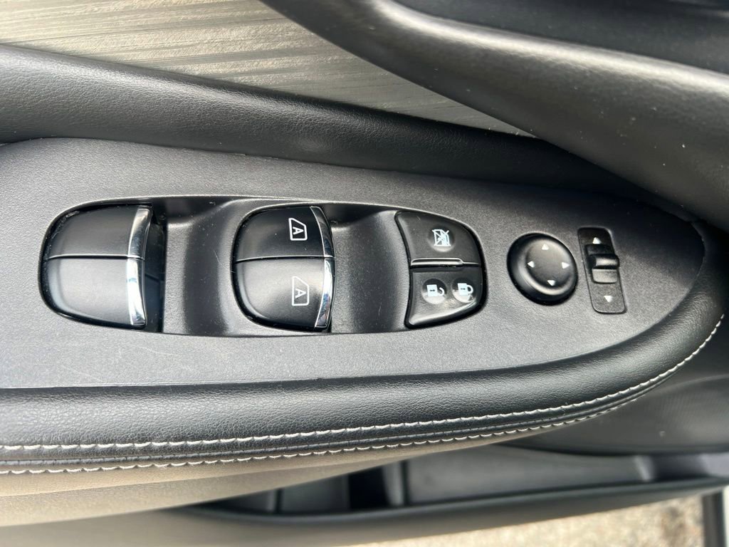 Used 2018 Nissan Murano SL w/ Cargo Package FWD image 48