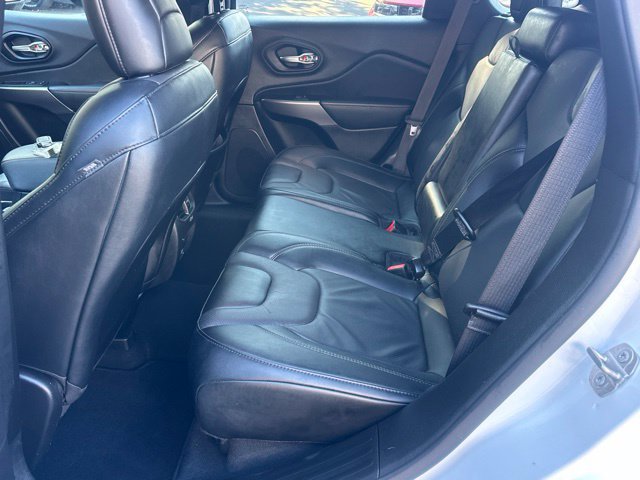 Used 2022 Jeep Cherokee Latitude Lux w/ Sun & Sound Group AWD/4WD image 29