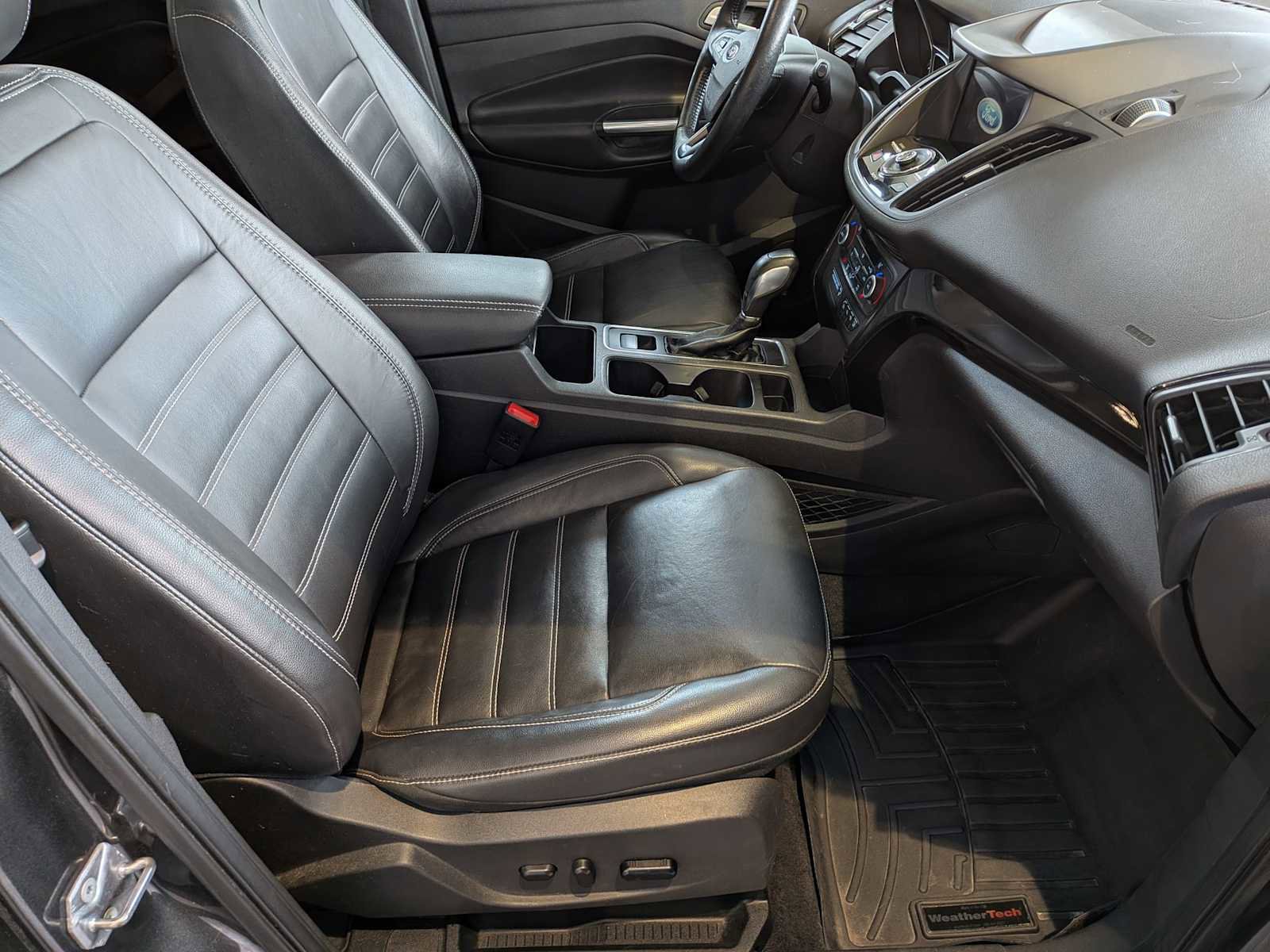 Used 2019 Ford Escape Titanium image 22