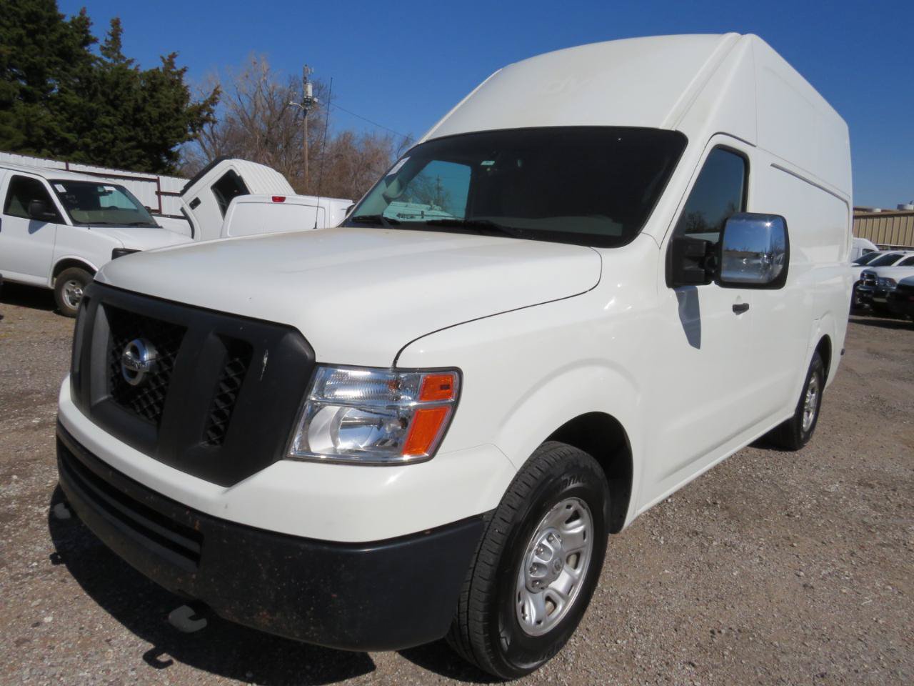 Used 2017 Nissan NV 3500 SV RWD image 1