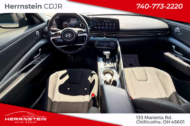 Used 2024 Hyundai Elantra SEL w/ Convenience Package FWD image 9