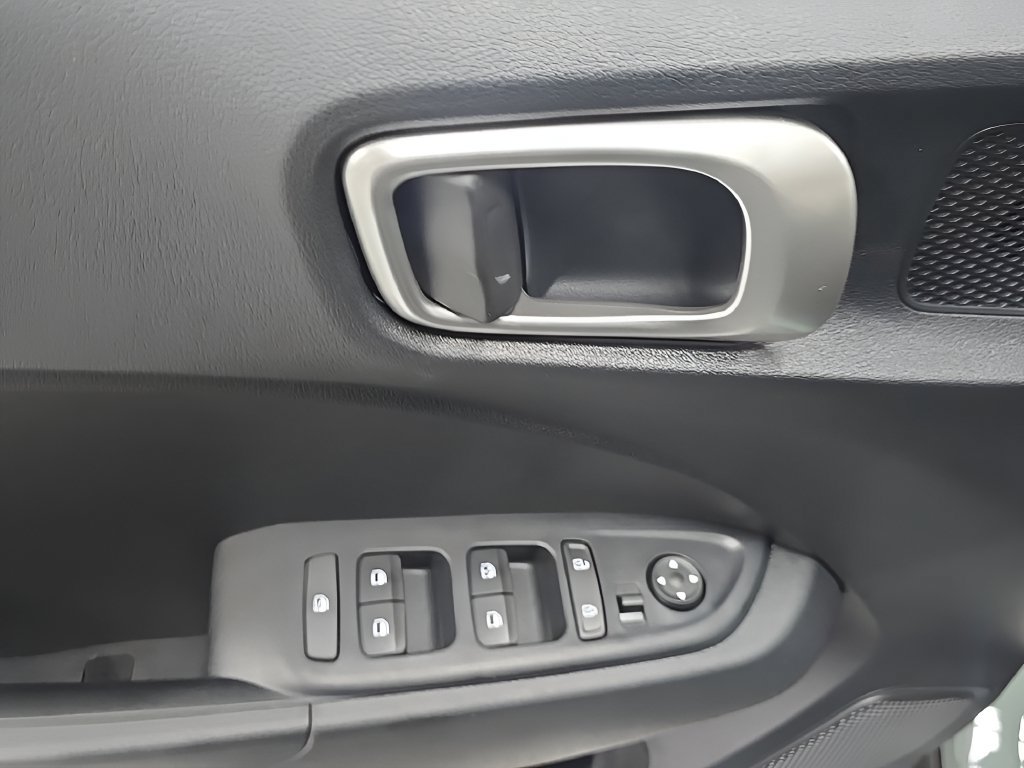 New 2026 Hyundai Venue SEL FWD image 12