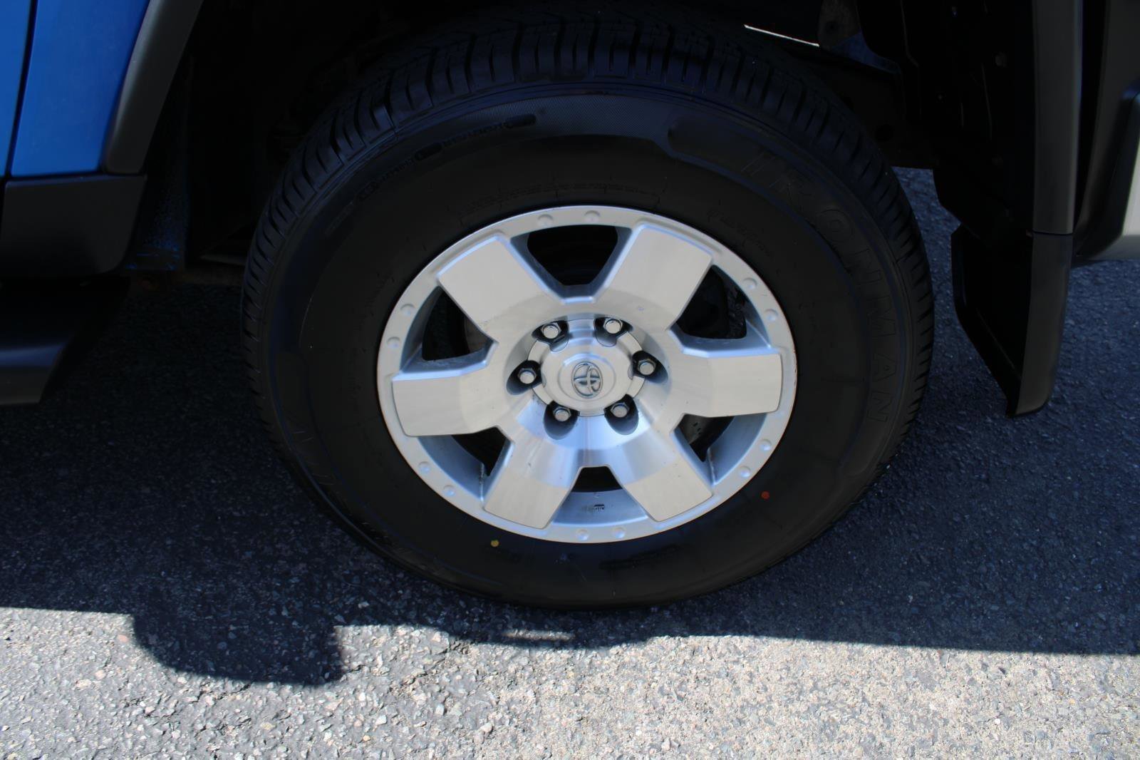 Used 2007 Toyota FJ Cruiser 4WD image 12
