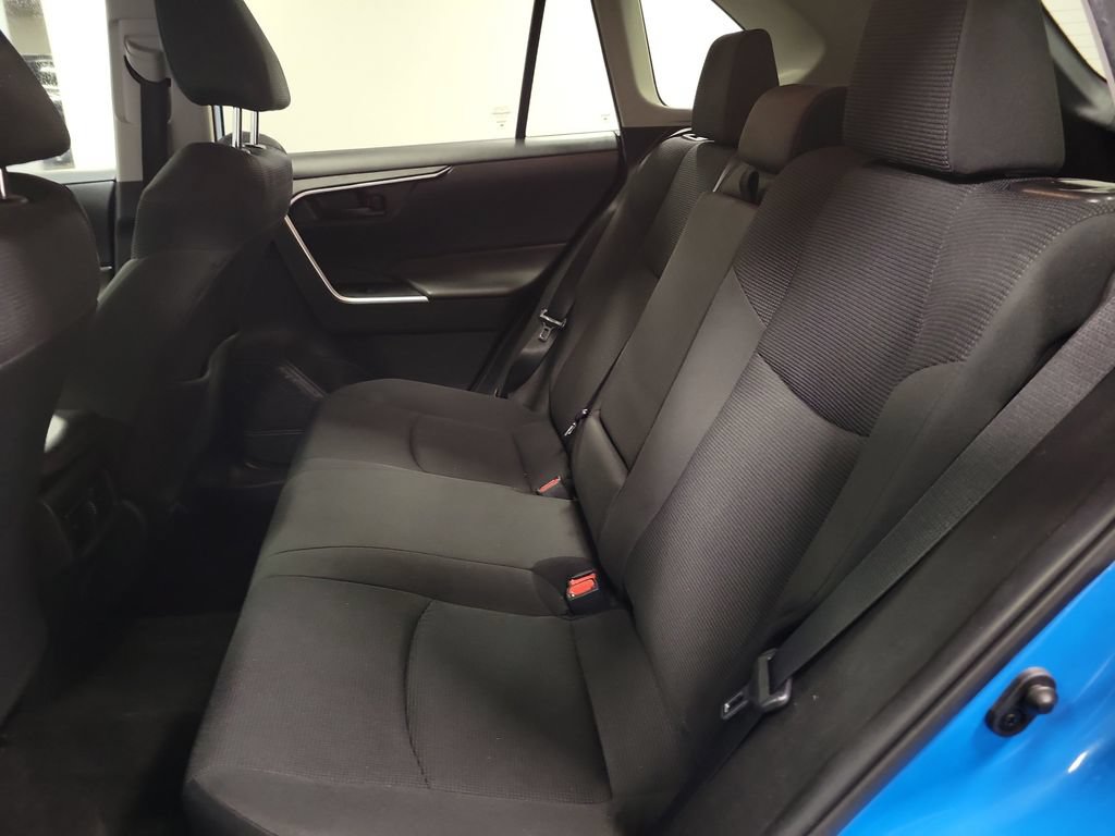 Used 2021 Toyota RAV4 LE AWD/4WD image 28