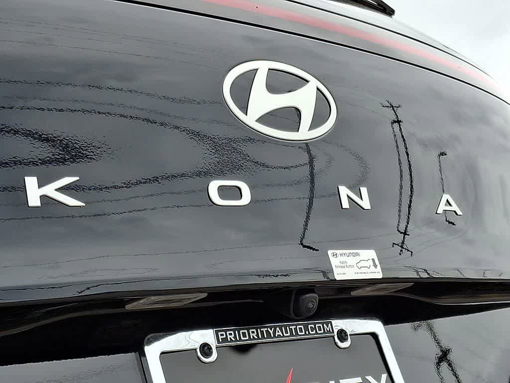 Used 2025 Hyundai Kona SEL AWD/4WD image 32