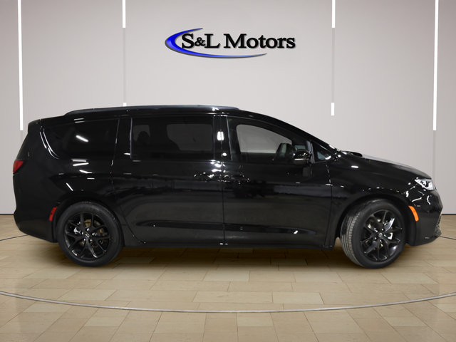 New 2026 Chrysler Pacifica Select w/ S Appearance Package FWD image 7