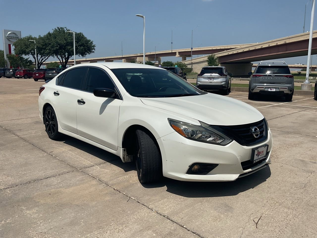 Used 2018 Nissan Altima 2.5 SR w/ SR Midnight Edition FWD image 4