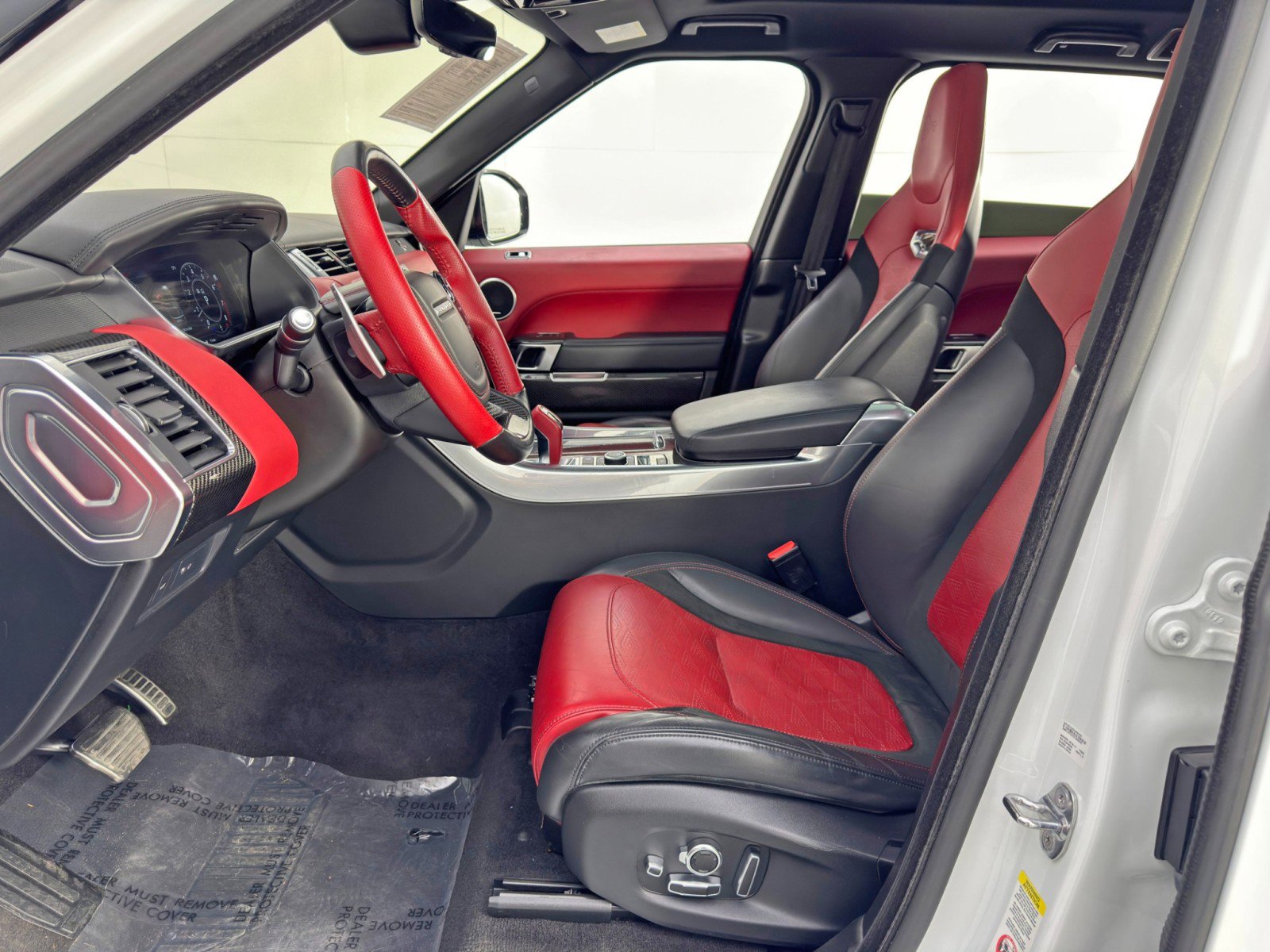 Used 2019 Land Rover Range Rover Sport SVR image 16