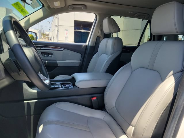 Certified 2025 Honda Pilot Touring image 18